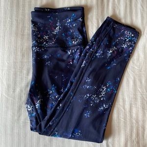 Lole size Small highwaisted crop